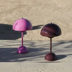 &Tradition Flowerpot Portable Lamp VP9, Tangy Pink, Magnetic Charger -Umage Salgsbutik 5705385036761 3