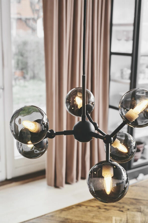 Halo Design ATOM Chandelier 6L G9 Sort/smoke Glas 3 Halo Design ATOM Chandelier 6L G9 Sort/smoke Glas - Billede 3