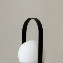 Menu Carrie Table Lamp, Portable, IP44, Black -Umage Salgsbutik 5709262064557 4