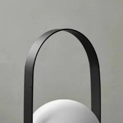 Menu Carrie Table Lamp, Portable, IP44, Black -Umage Salgsbutik 5709262064557 5