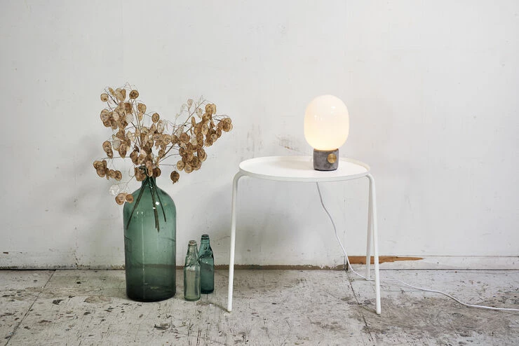 Menu JWDA Concrete Lamp, Light Grey/Brass 2 Menu JWDA Concrete Lamp, Light Grey/Brass - Billede 2
