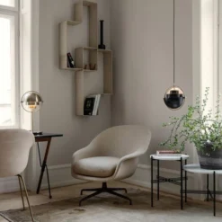 Gubi Multi-Lite Table Lamp, Brass Base, EU Brass Shiny 13 Gubi Multi-Lite Table Lamp, Brass Base, EU Brass Shiny -Umage Salgsbutik 5710902838902 1