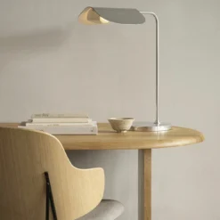Menu Wing Table Lamp - Default Title -Umage Salgsbutik MENU Eclipse Desk Penguin Dining Chair Wing Table Lamp
