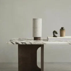 Menu Hashira Table Lamp, Portable CE-ET -Umage Salgsbutik MENU Hashira Table Lamp Portable Androgyne Lounge Table