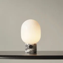 Menu JWDA Table Lamp, Calacatta, Bronzed -Umage Salgsbutik MENU JWDA Table Lamp Marble 2