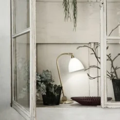 Gubi Bestlite BL2 Bordlampe -Umage Salgsbutik Mategot FlowerPot Bowl Bestlite BL2 TableLamp on 1600x1600 1