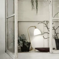 Gubi Bestlite BL2 Bordlampe -Umage Salgsbutik Mategot FlowerPot Bowl Bestlite BL2 TableLamp on 1600x1600 3