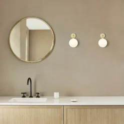 Nuura Apiales Wall Hard-wired, Brushed Brass / Opal