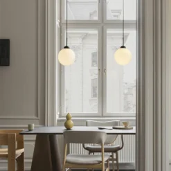 Nuura Apiales 1 Large, Satin Black / Opal